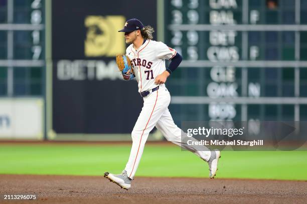 Josh Hader of the Houston Astros jogs in from the bullpen during the game between the New York Yankees and the Houston Astros at Minute Maid Park on...