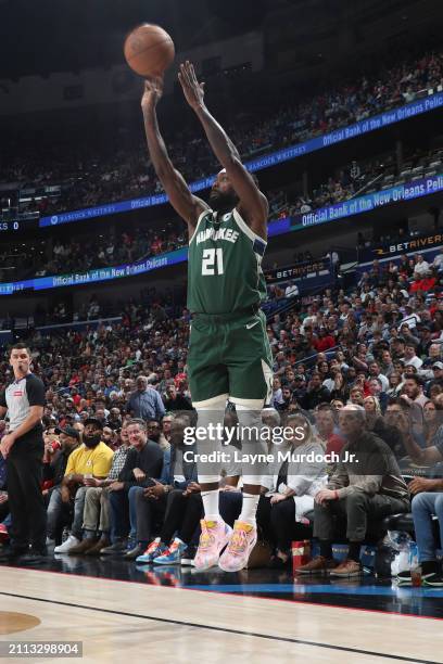 Patrick Beverley of the Milwaukee Bucks shoots a 3-point basket during the game on March 28, 2024 at the Smoothie King Center in New Orleans,...