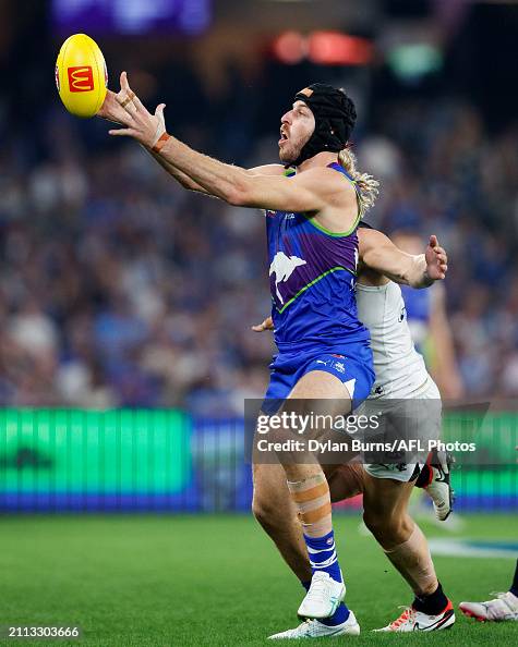 AFL Rd 3 - North Melbourne v Carlton