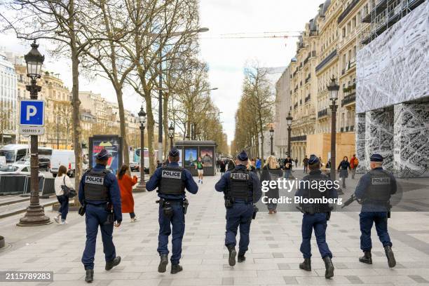 Paris Police Document 4,149 Paris Police Department Stock Photos, High-Res Pictures, and ...