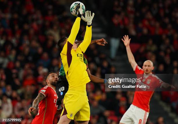 Anatoliy Trubin of SL Benfica in action during the Liga Portugal Betclic match between SL Benfica and GD Chaves at Estadio da Luz on March 29, 2024...