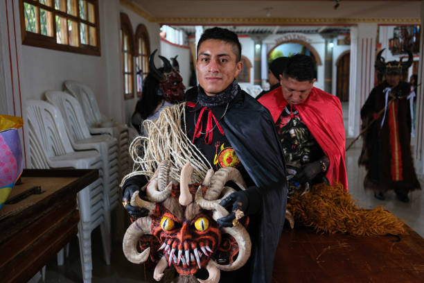 ECU: Traditional Diablos de Alangasi Celebration Ahead of Easter Sunday