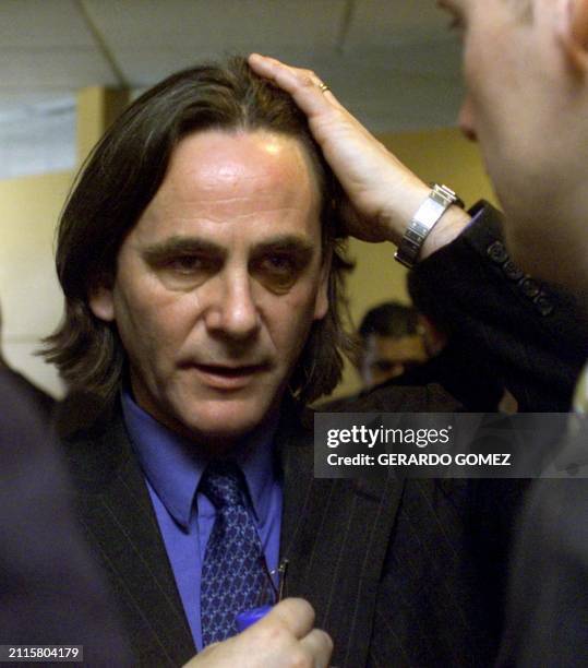 Irish activist Paul Hill is seen in the courts of Bogota, Colombia as collegues of his stand trial 02 December 2002. El activista irlandés Paul Hill,...