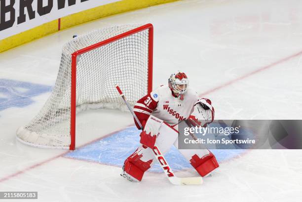 Wisconsin Badgers goaltender Kyle McClellan in action during the Quinnipiac Bobcats game versus the Wisconsin Badgers in the Providence Regional...