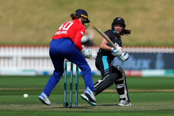 NZL: New Zealand v England - Women's T20 Game 4