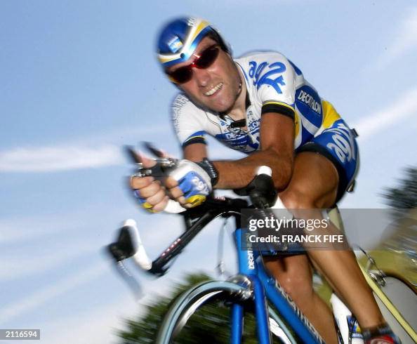Spanish Inigo Chaurreau of the AG2R team rides, 11 June 2003 during