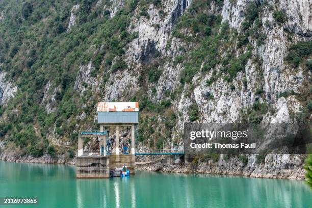 reservoir infracstcture at lake bovilla - water pumping station stock pictures, royalty-free photos & images