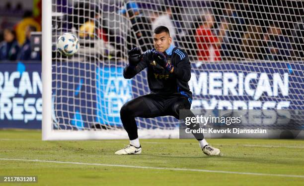 Goalkeeper Walter Benitez of Argentina warms up before a friendly soccer match against Costa Rica at United Airlines Field at the Los Angeles...