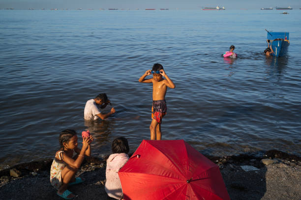 PHL: Filipinos Flock To Beaches For Black Saturday Amid Heat Warnings