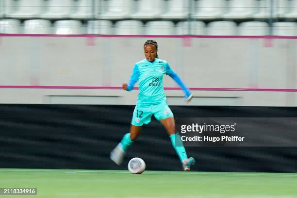 Maelys MPOME of Montpellier during the D1 Arkema match between Paris FC and Montpellier at Stade Charlety on March 29, 2024 in Paris, France. - Photo...