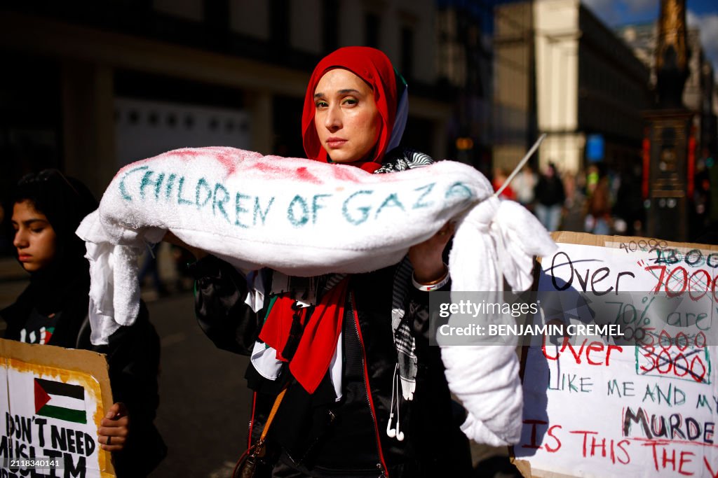 TOPSHOT-BRITAIN-PALESTINIAN-ISRAEL-CONFLICT-PROTEST