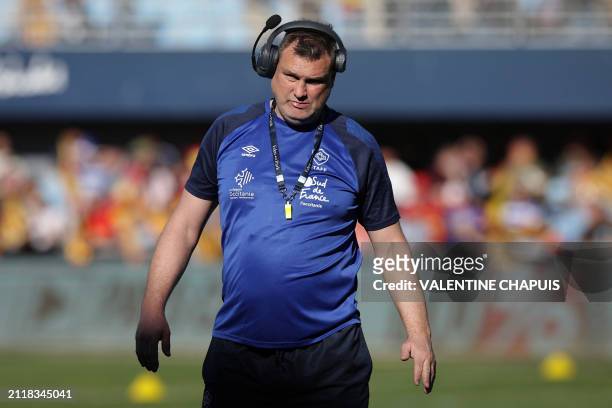 Castres' Irish head coach Jeremy Davidson looks on prior to the French Top14 rugby union match between USA Perpignan and Castres Olympique at the...