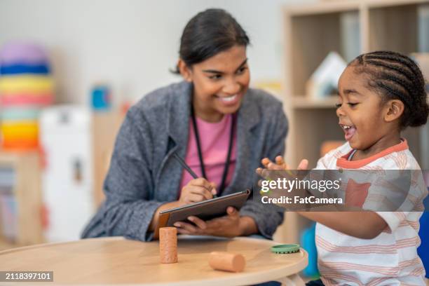 occupational therapy - terapia ocupacional imagens e fotografias de stock