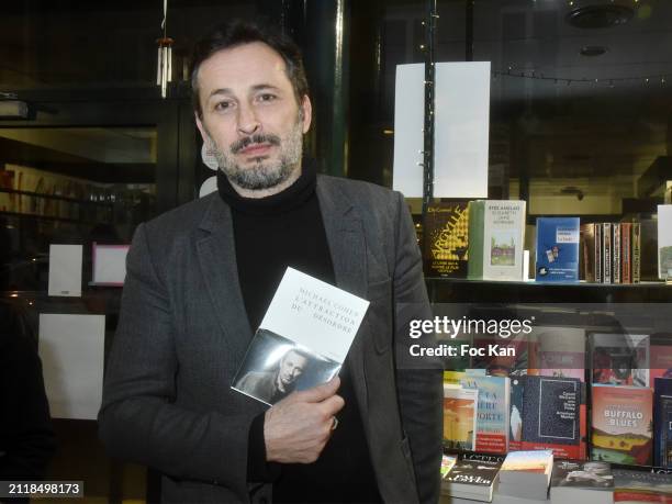 Actor/writer Michael Cohen attends the signing of his "L’Attraction Du Desordre" book at Librairie Libres Champs on March 27, 2024 in Paris, France.