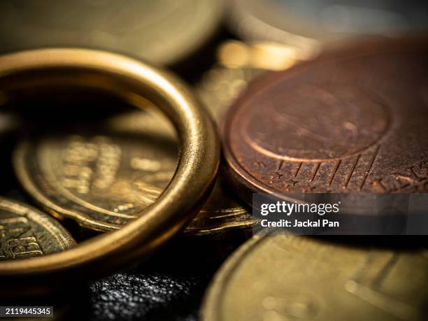 euro and gold - euro star stock pictures, royalty-free photos & images