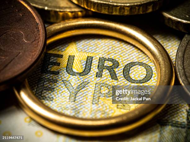 euro and gold - euro star stock pictures, royalty-free photos & images