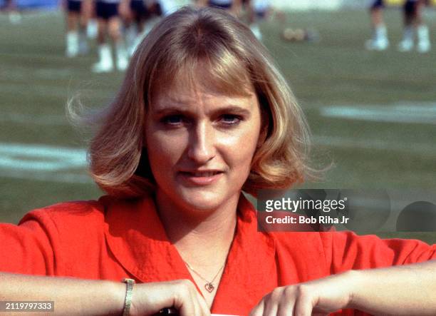 Los Angeles Times Sports Reporter Tracy Dodds at Rose Bowl Stadium, September 16, 1983 in Pasadena, California.