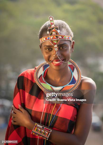 young african woman with traditional costume. - a beautiful masai woman imagens e fotografias de stock