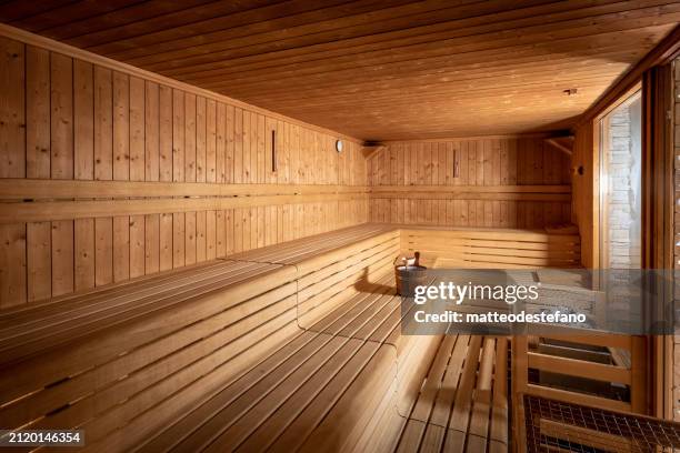 finnish sauna - sauna stockfoto's en -beelden