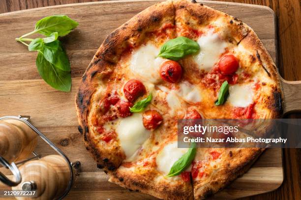 margarita pizza. - cheese pizza stock pictures, royalty-free photos & images