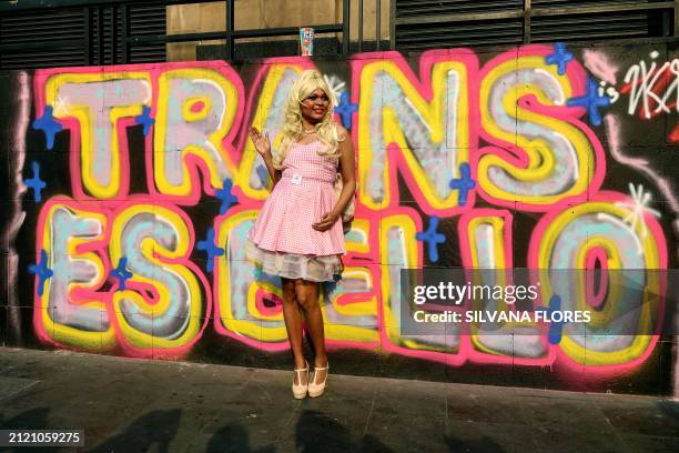 Mexico Trans 996 Transgender Mexico Stock Photos, High-Res Pictures, and Images ...