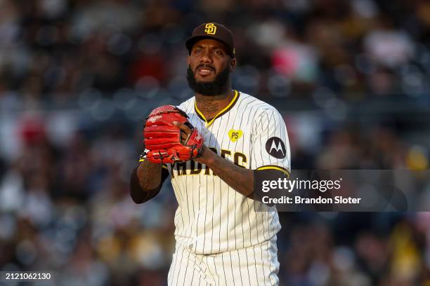 Enyel De Los Santos Photos and Premium High Res Pictures - Getty Images