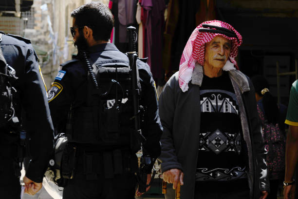 UNS: Worshippers Attend Friday Prayers In Jerusalem During Ramadan