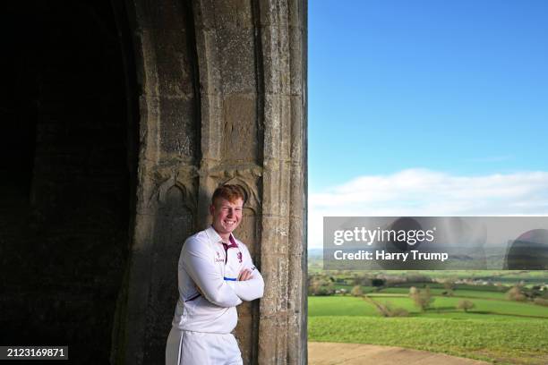 Sam Rew 1,010 James Rew Photos & High Res Pictures - Getty Images