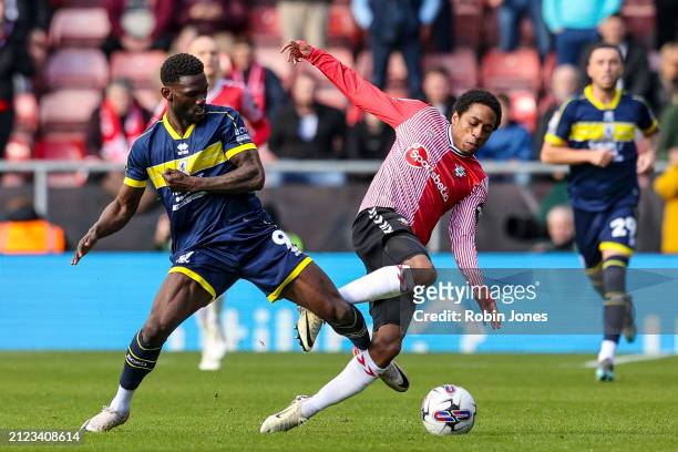 Emmanuel Latte Lath of Middlesbrough and Kyle Walker-Peters of Southampton during the Sky Bet Championship match between Southampton FC and...