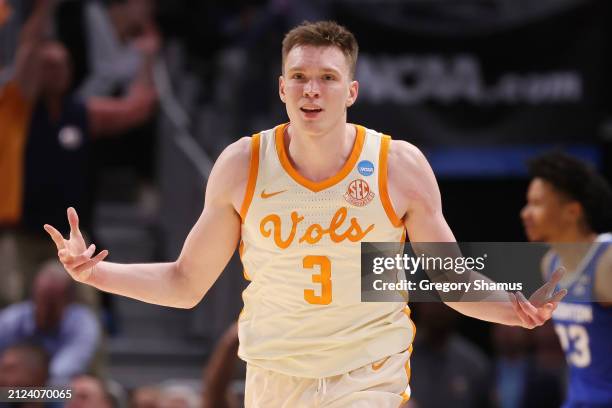 Dalton Knecht of the Tennessee Volunteers reacts during the second half against the Creighton Bluejays in the Sweet 16 round of the NCAA Men's...