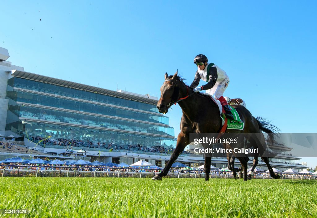 Melbourne Racing: Australia Cup Day