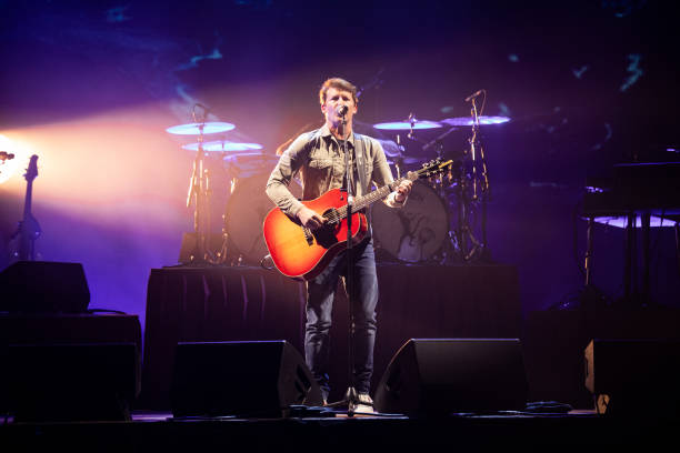 GBR: James Blunt Performs At The First Direct Arena