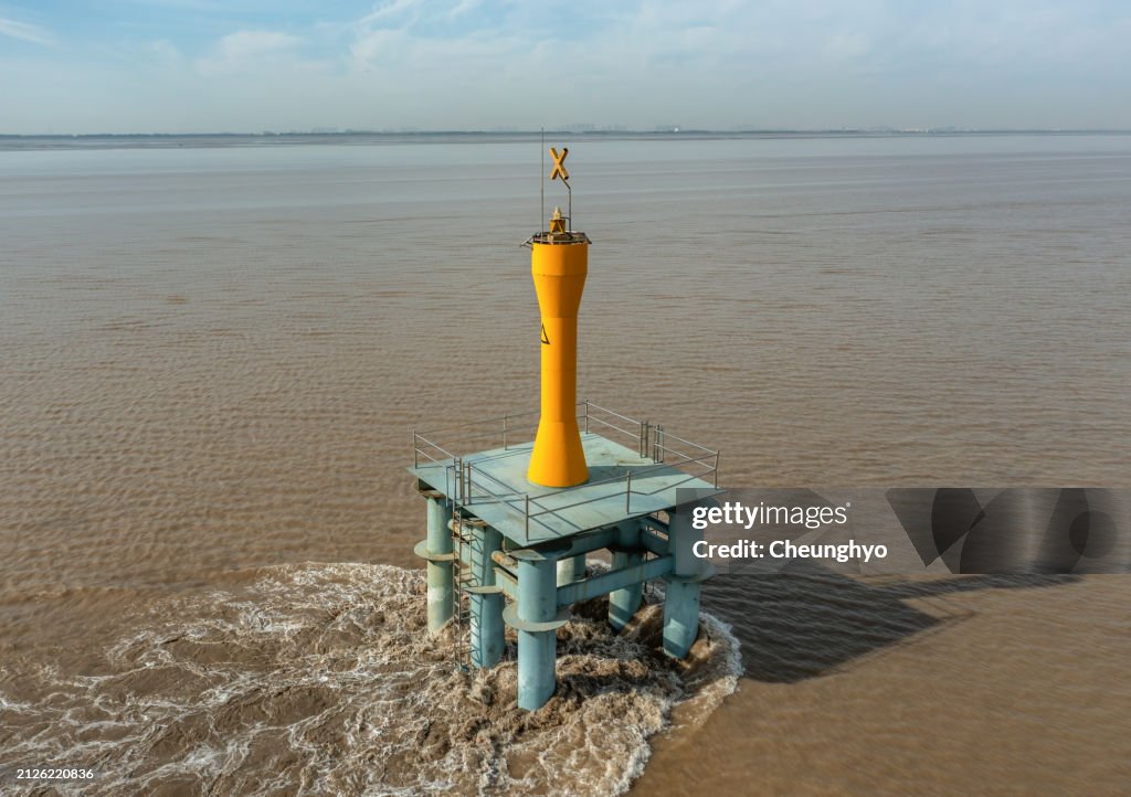 Solar hydrological monitoring weather station