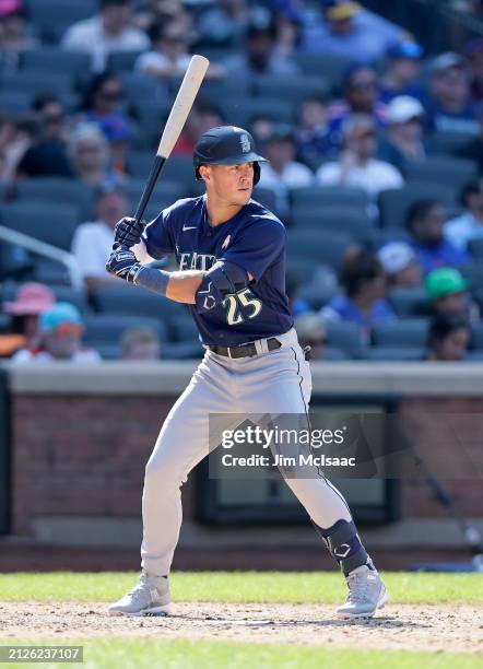 Dylan Moore of the Seattle Mariners in action against the New York Mets at Citi Field on September 03, 2023 in New York City. The Mets defeated the...