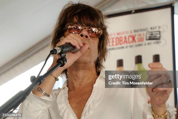 David Johansen of New York Dolls performs at the Rachael Ray party during SXSW 2009 at Stubbs Bar-B-Que on March 21, 2009 in Austin, Texas.