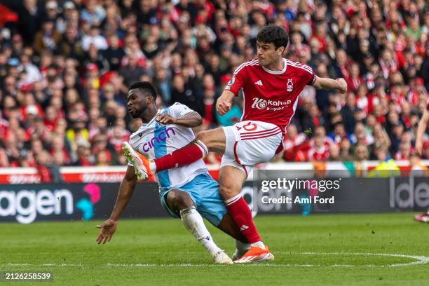 Gio Reyna of Nottingham Forest has a shot on goal during the Premier League match between Nottingham Forest and Crystal Palace at City Ground on...