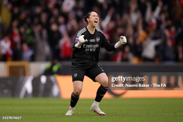 Manuela Zinsberger of Arsenal celebrates her team's first goal scored by teammate Stina Blackstenius during the FA Women's Continental Tyres League...