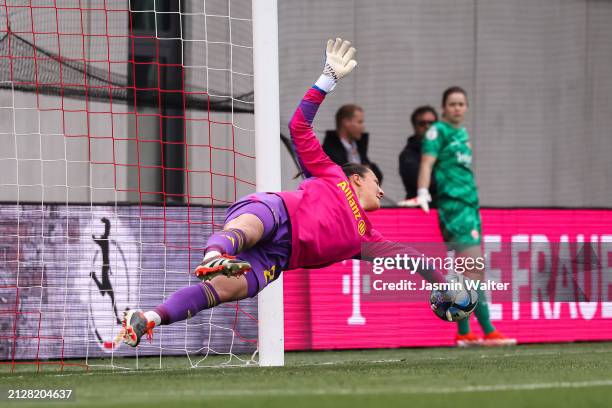 Maria-Luisa Grohs of FC Bayern München during the Women's DFB Cup semifinal match between FC Bayern München v Eintracht Frankfurt at FC Bayern Campus...