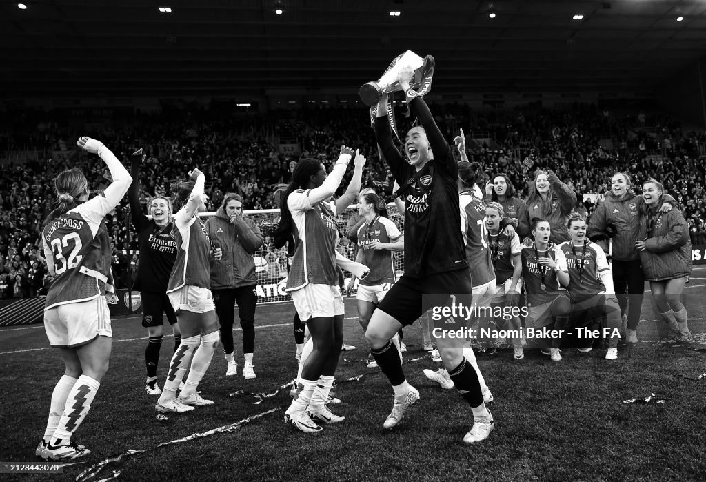 Arsenal v Chelsea - FA Women's Continental Tyres League Cup Final
