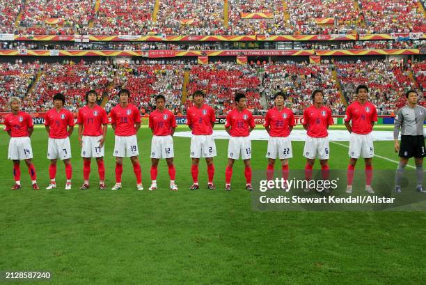 June 13: Korea Republic Team Group Cho Jae-jin, Kim Young-chul, Lee Ho, Choi Jin-cheul, Kim Jin-kyu, Lee Woon-jae, Park Ji-sung, Lee Eul-yong, Song...