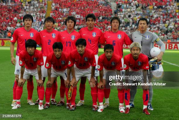 June 13: Korea Republic Team Group Cho Jae-jin, Kim Young-chul, Lee Ho, Choi Jin-cheul, Kim Jin-kyu, Lee Woon-jae, Park Ji-sung, Lee Eul-yong, Song...