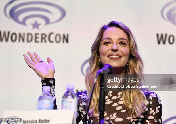 Jessica Rothe Smiling 774 Jessica Rothe Photos & High Res Pictures - Getty Images