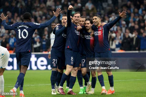 Vitinha of PSG celebrates his goal with Lucas Hernandez, Fabian Ruiz Pena, Kylian Mbappe, Achraf Hakimi of PSG during the Ligue 1 Uber Eats match...