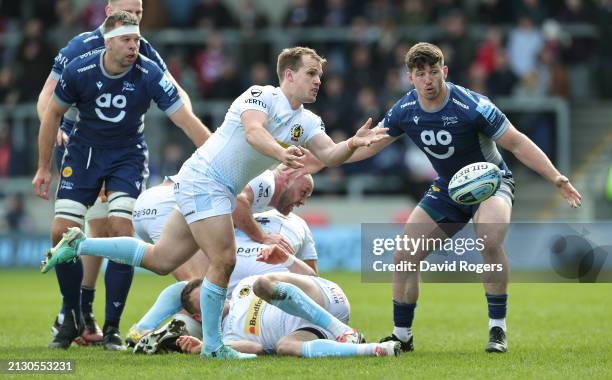 Stu Townsend of Exeter Chiefs passes the ball during the Gallagher Premiership Rugby match between Sale Sharks and Exeter Chiefs at the AJ Bell...