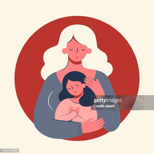 alles gute zum muttertag, eine frau mit einem lächeln und geschlossenen augen, die ihre tochter umarmt - closed up smile stock-grafiken, -clipart, -cartoons und -symbole