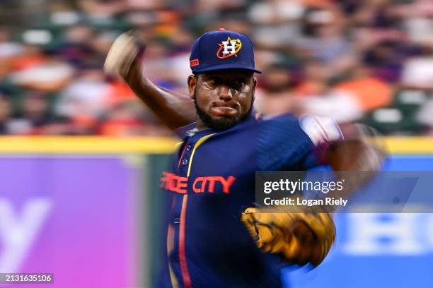 Ronel Blanco of the Houston Astros pitches in the first inning against the Toronto Blue Jays at Minute Maid Park on April 01, 2024 in Houston, Texas.