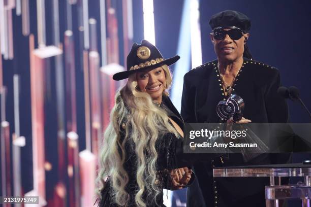 Beyoncé accepts the Innovator Award from Stevie Wonder onstage during the 2024 iHeartRadio Music Awards at Dolby Theatre on April 01, 2024 in...