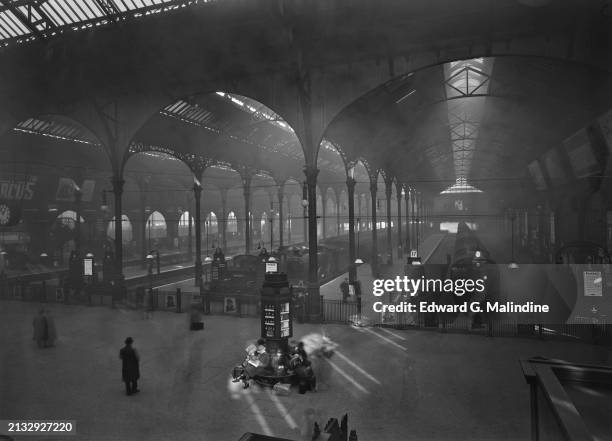 View of platforms 13 to 18 at Liverpool Street station, London, 27th March 1928.