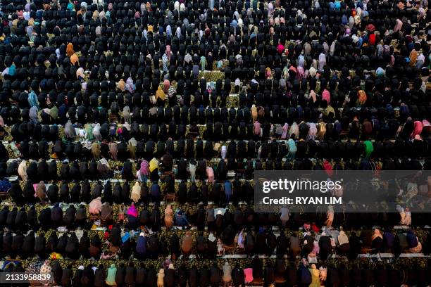 Women pray at the Sheikh Zayed Grand Mosque in Abu Dhabi in the early hours of April 6 on Laylat al-Qadr , one of the holiest nights during the...
