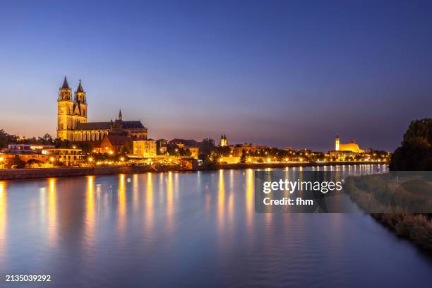 city of magdeburg at blue hour (saxony-anhalt, germany) - magdeburg stock pictures, royalty-free photos & images